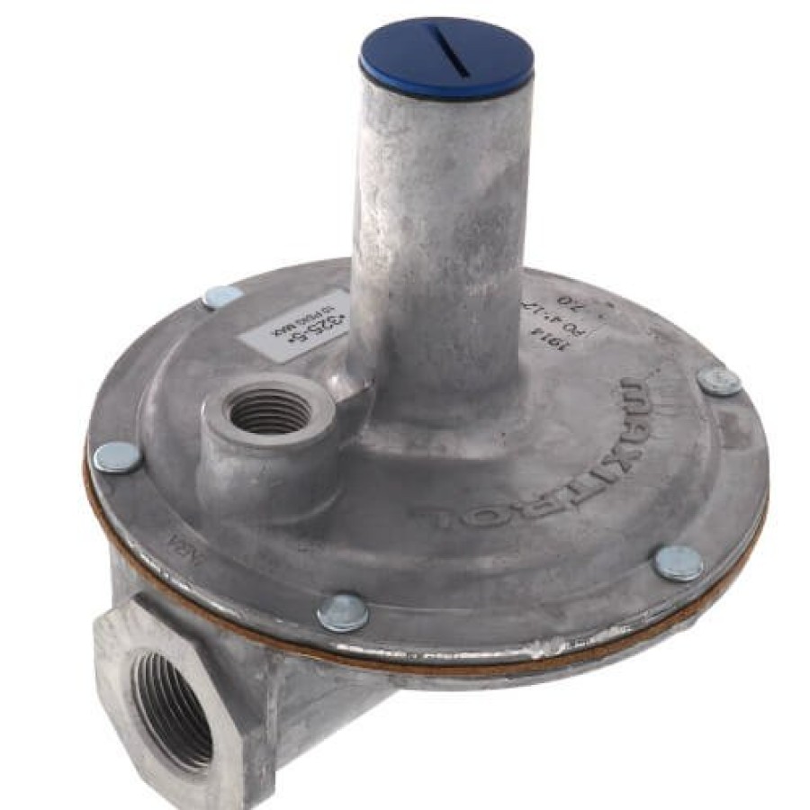 Heating Maxitrol Lever Acting Regulators | 3/4" Gas Pressure Regulator (325,000 Btu)